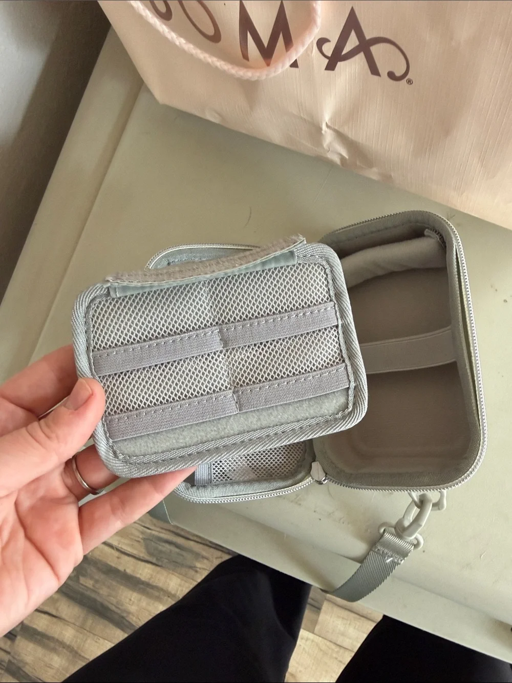 BAGSMART Compact Camera Crossbody Bag in Light Cream